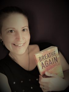 Texterin & Autorin Melanie Huemer mit Breathe Again